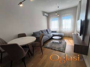 Lux 2.0  stan-izdavanje, Novi Sad, sa garažnim mestom doplata 100e